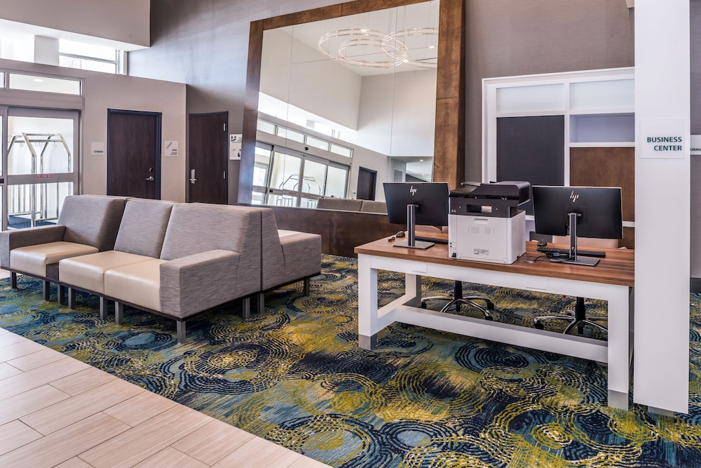 Holiday Inn Detroit Northwest Livonia 40/74