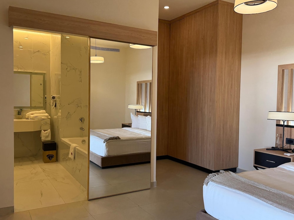 Hotel Saint Georges Beirut 58/60