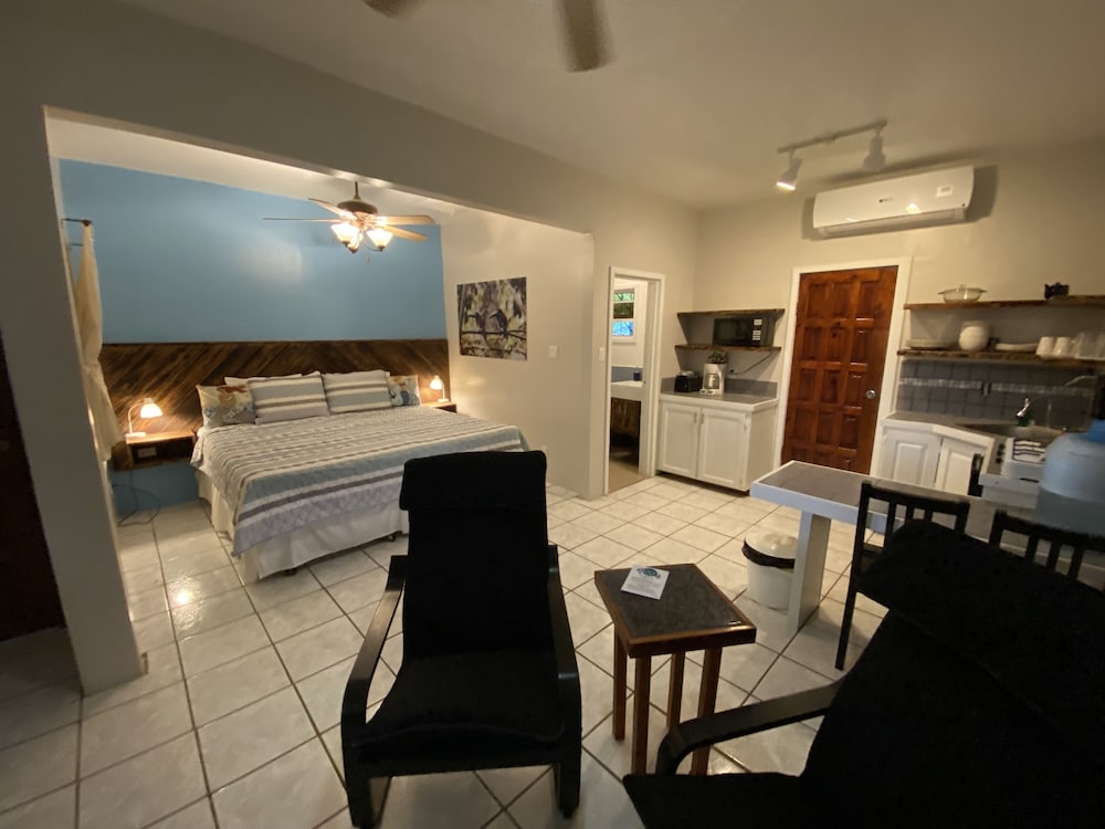 Mariposa Lodge 45/74