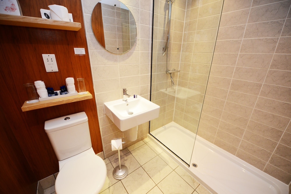 Glynhill Hotel 39/49