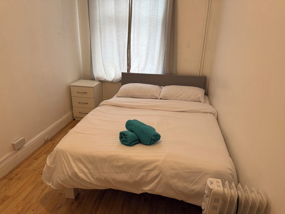 Rahal Hotel Hackney London 21/47