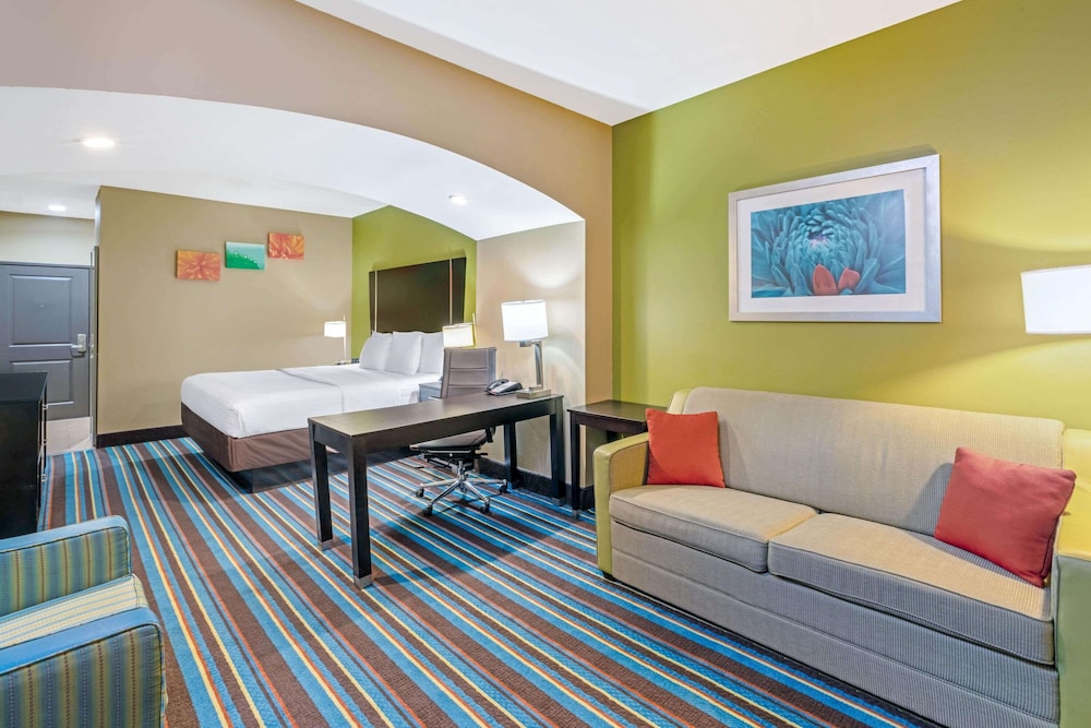 La Quinta Inn & Suites by Wyndham Muskogee 12/37
