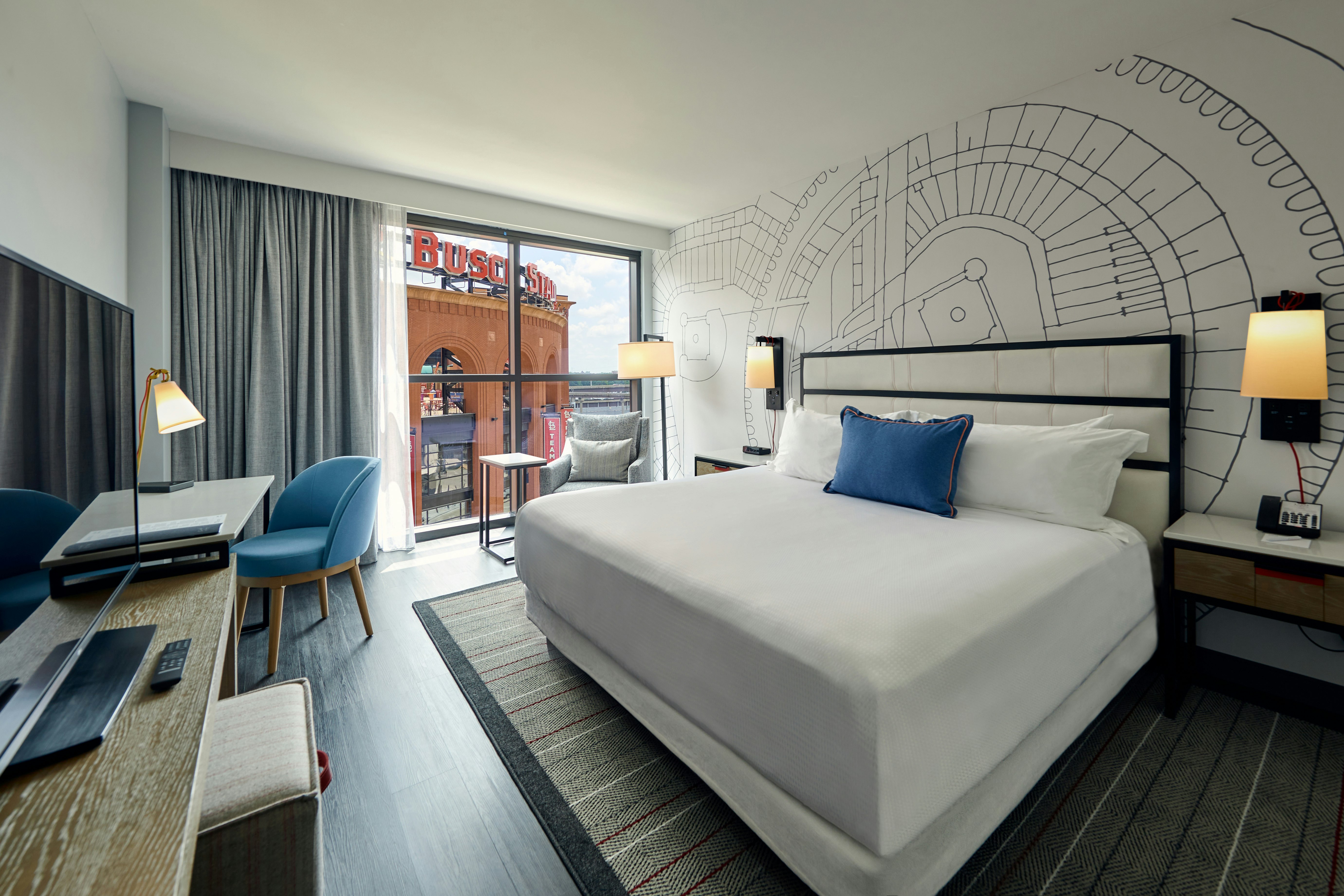 Room, King Bed, Stadium View, Accessible