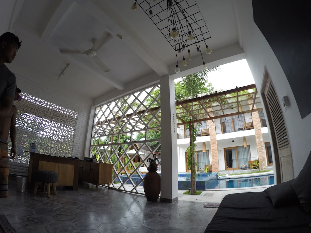 Abdi Hotel & Bungalow 21/28