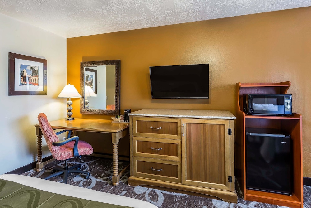 Quality Inn Panguitch near Bryce Canyon 21/25