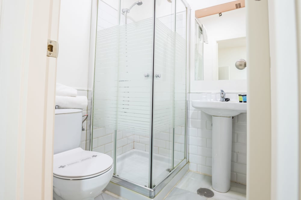 Hostal Jardin De La Alameda 13/50