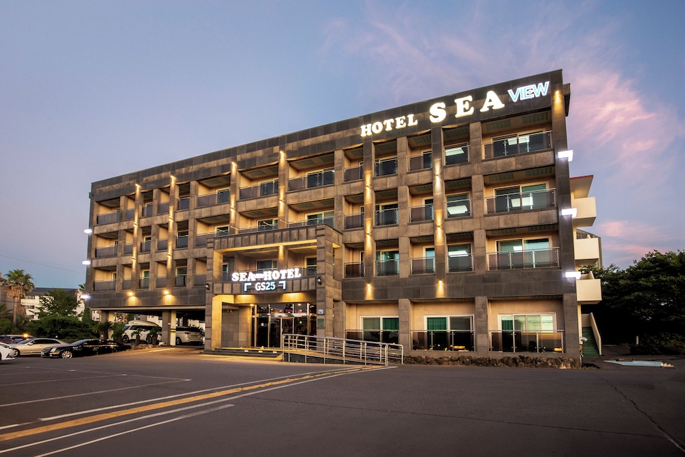 Sea Hotel 7/42