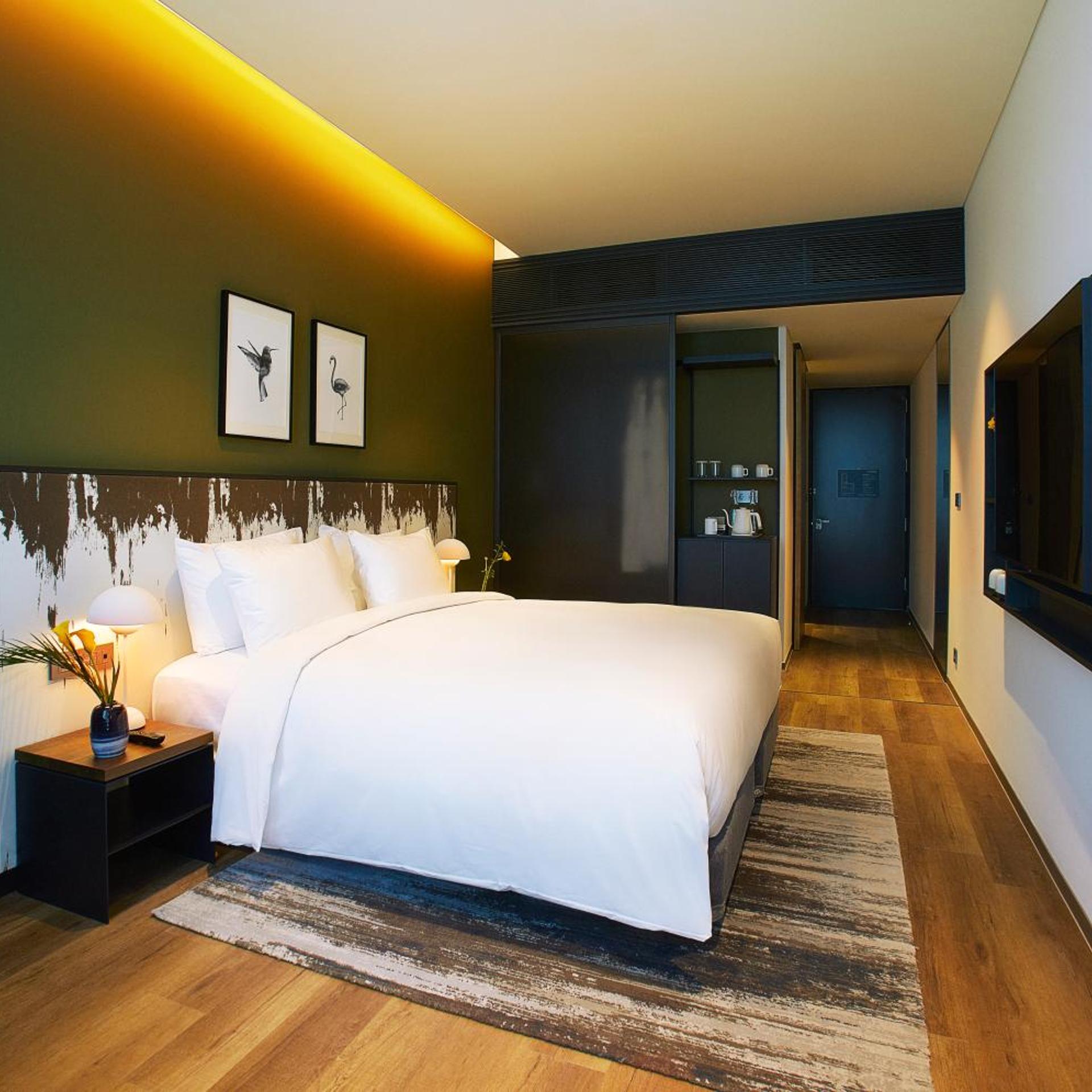 Premium, King Bed, Bathtub