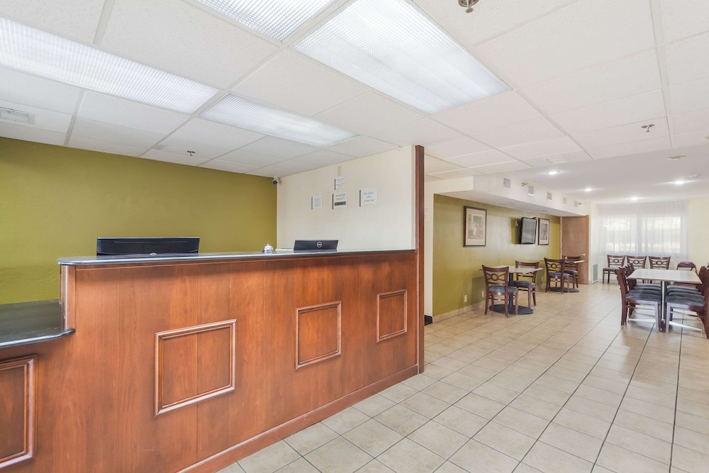 Quality Inn Lincoln Cornhusker 6/30