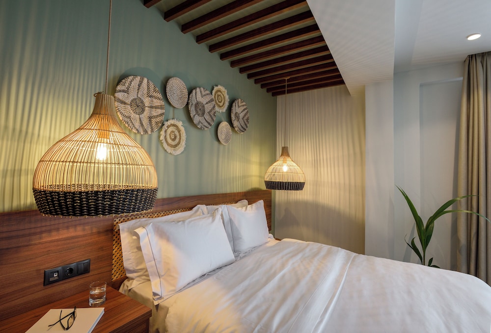 Amyntas Seafront Hotel 31/58