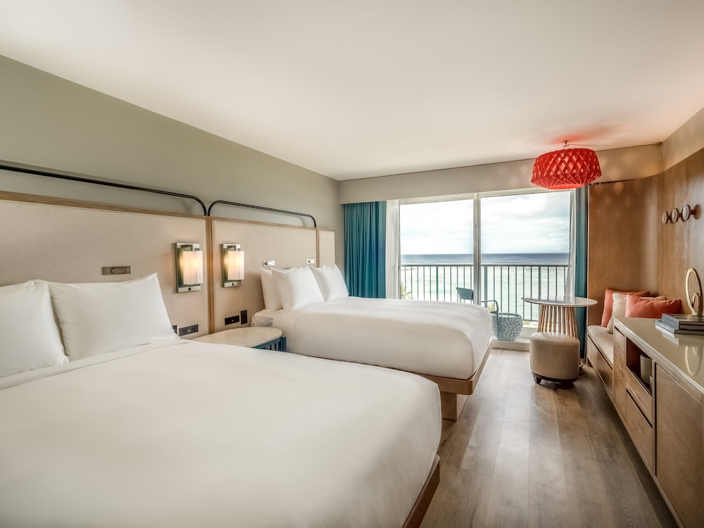 Crowne Plaza Resort Guam 43/95