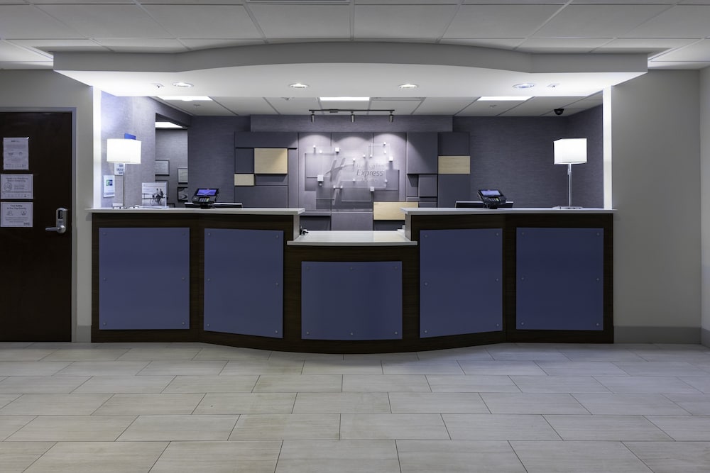 Holiday Inn Express Hotel & Suites Cordele North 13/79