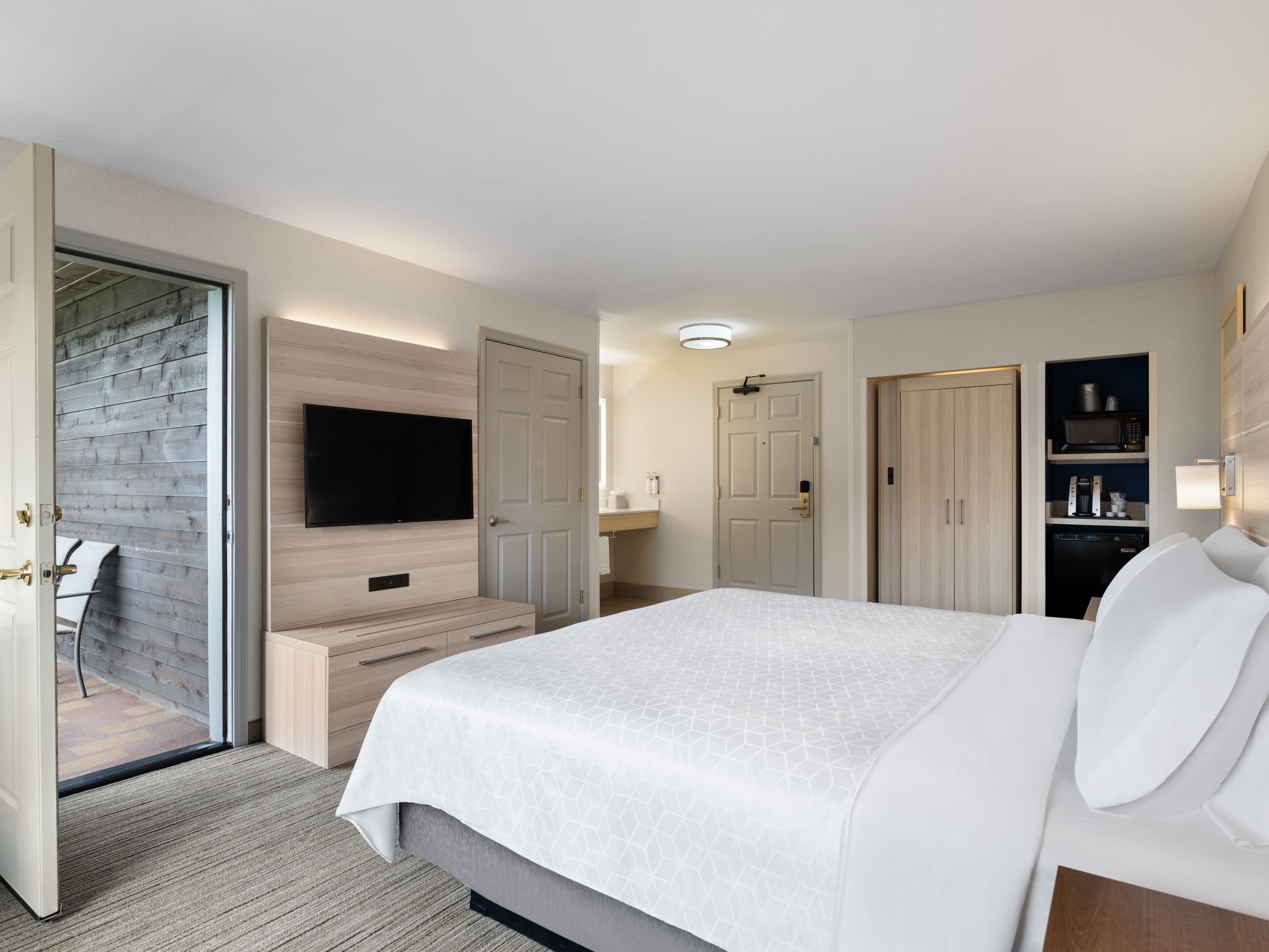 Holiday Inn Express Fort Bragg 19/31