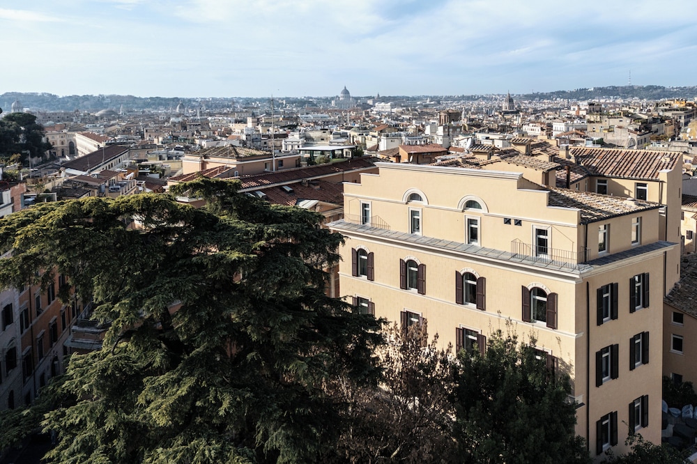 Palazzo 4 Fontane 12 in ROME