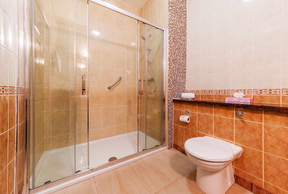 Inishowen Gateway Hotel 69/69