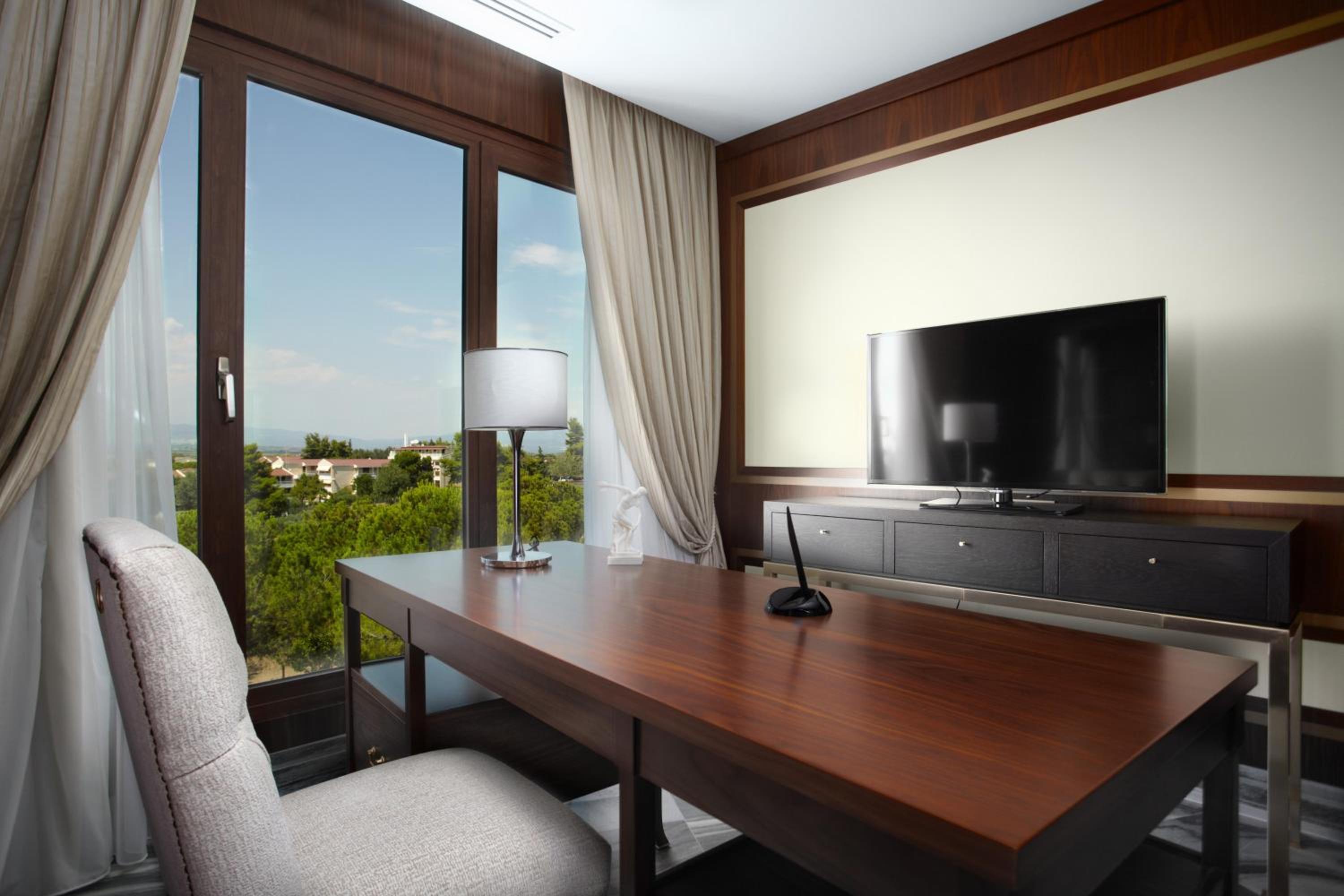 جناح بغرفتي نوم، Pomegranate Wellness Spa Hotel 2/5