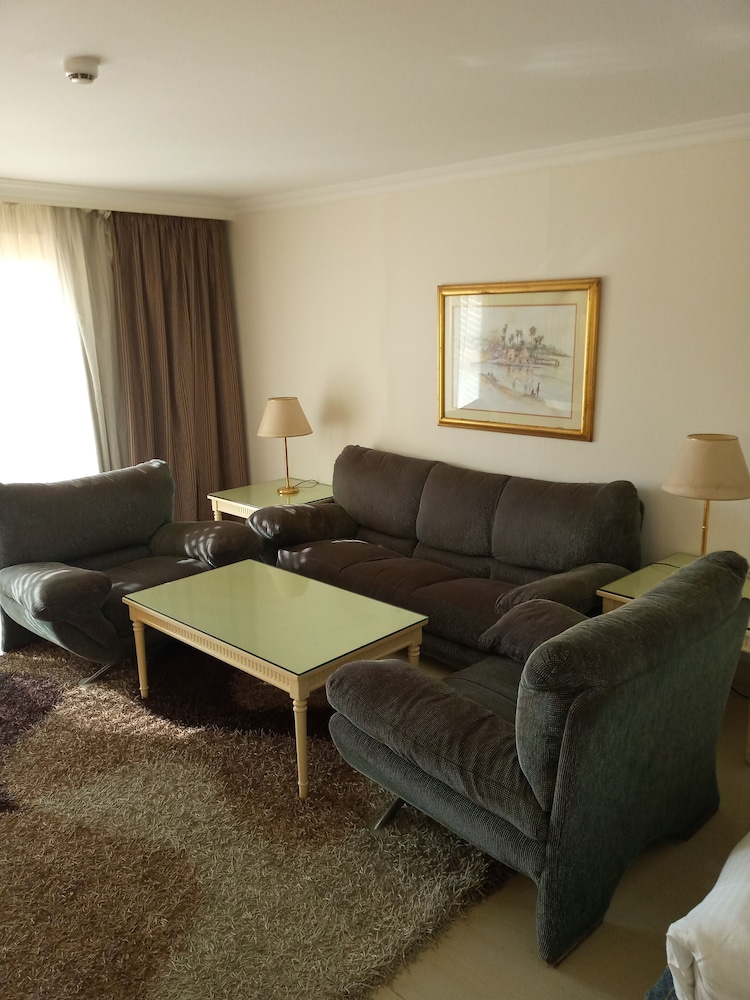 Cairo Pyramids Hotel 25/50