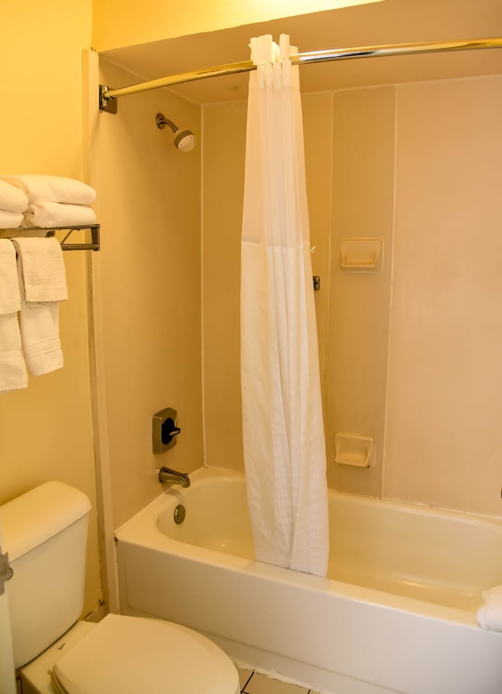 Park Inn by Radisson, Columbus State University Area 46/52