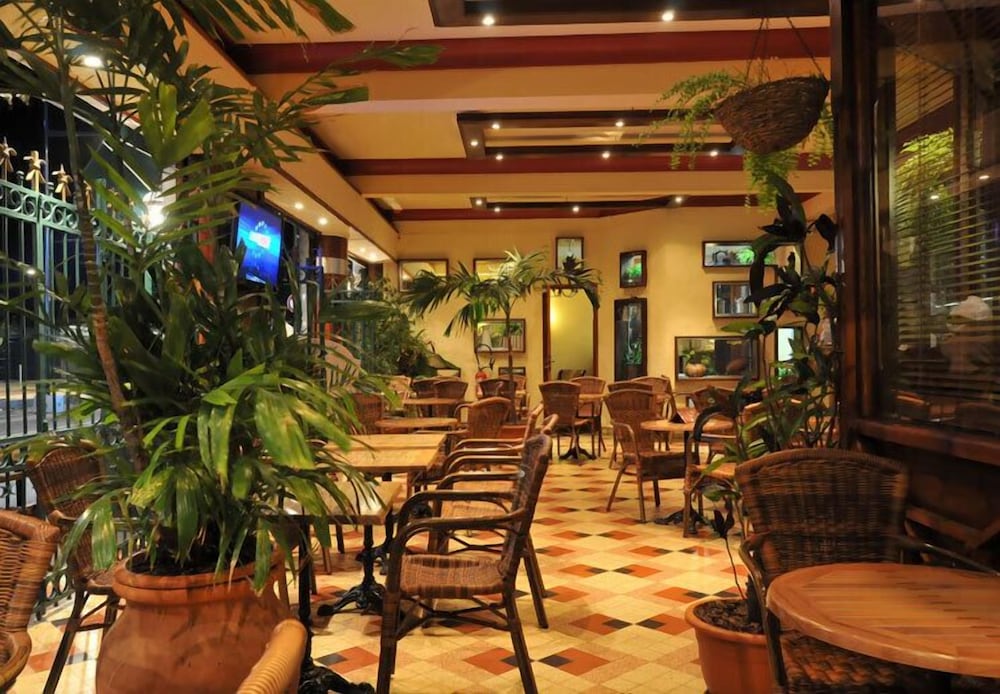 L Imperatrice Hotel 43/53