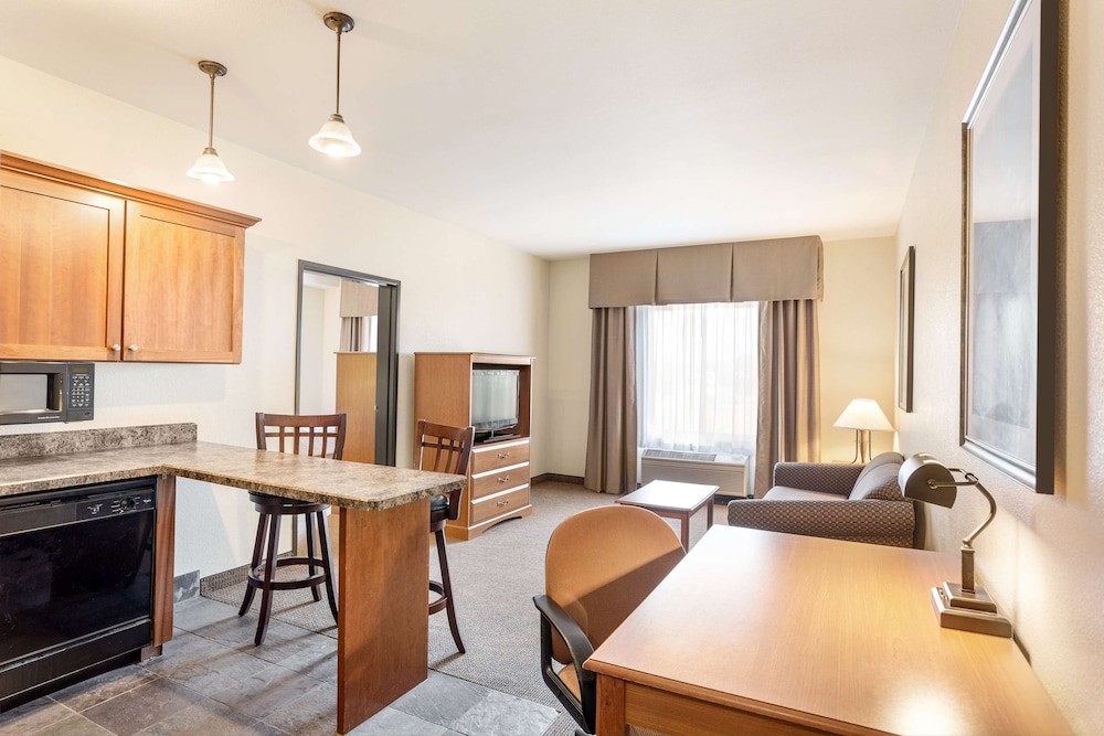 Best Western Plus Ellensburg Hotel 33/47