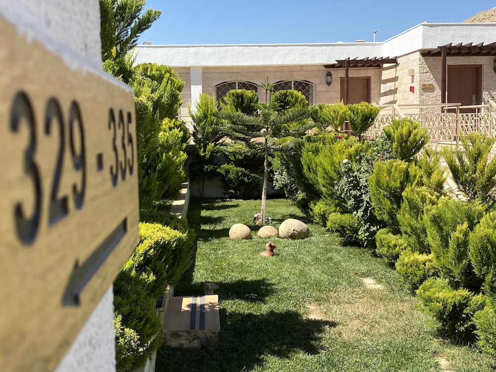 Petra Guest House Hotel 41/50