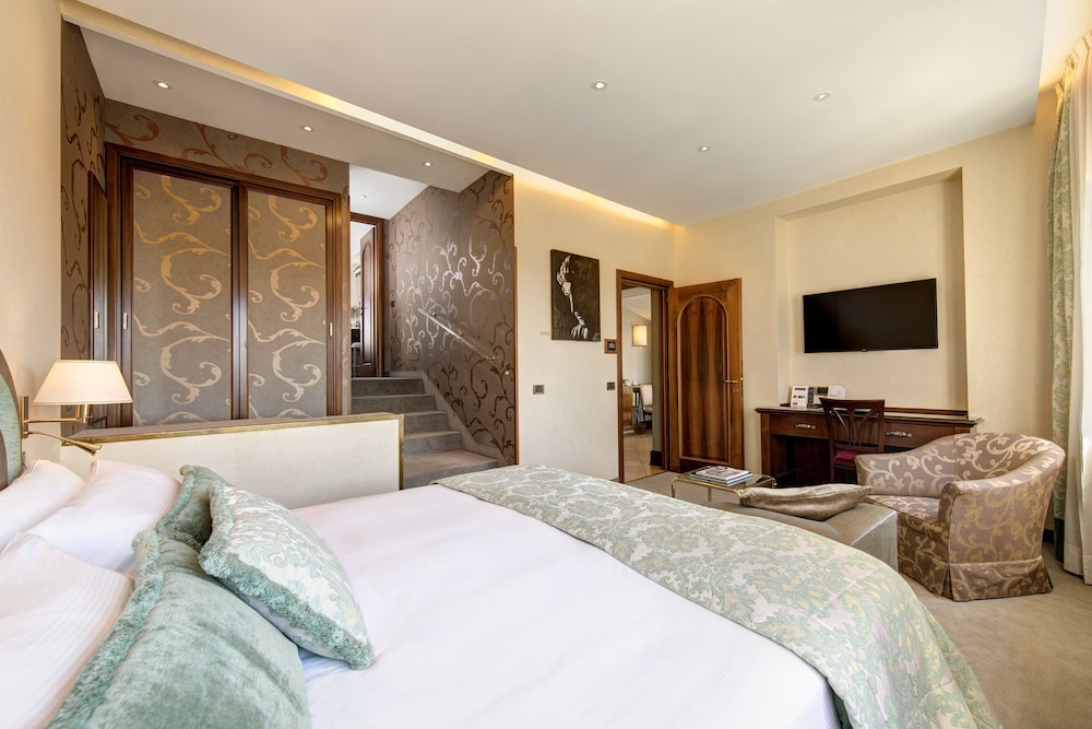 Dolce Vita, Suite, Double and Twin Beds