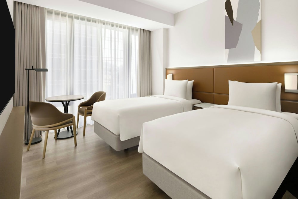 Room, Twin Beds