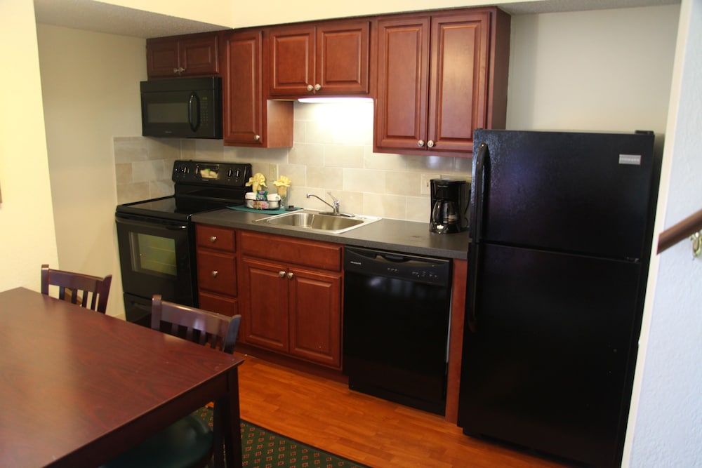 New Haven Village Suites 28/34