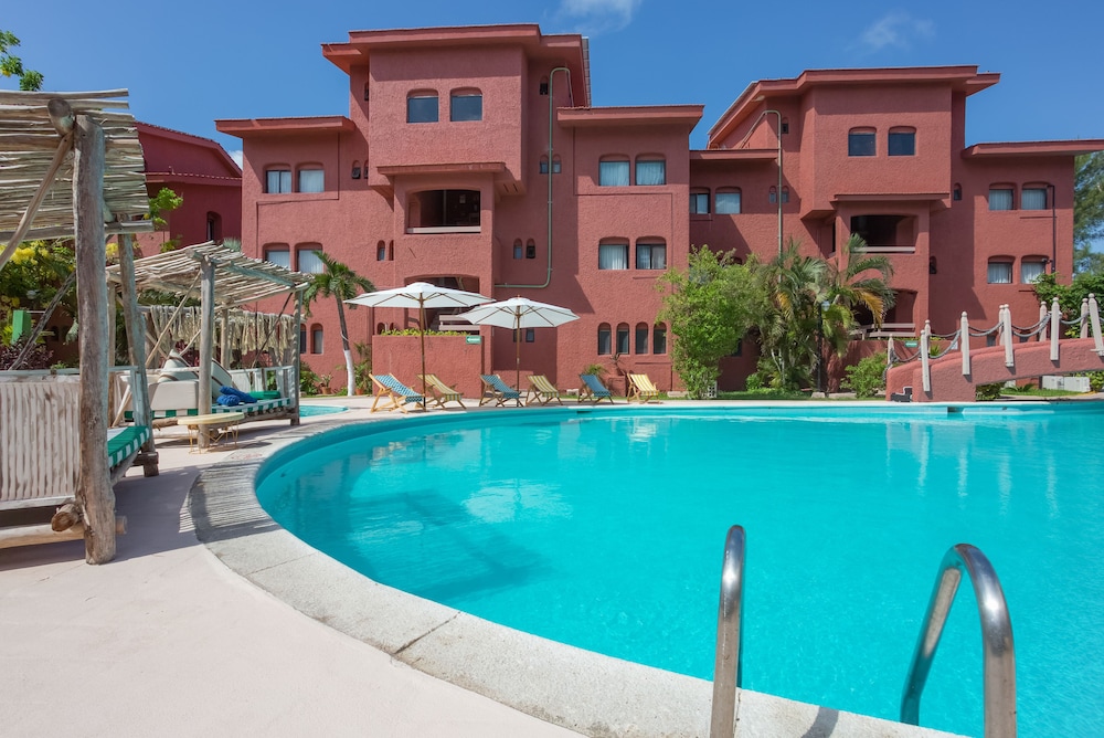 Nilu Cancun Zona Hotelera by Selina in CANCUN