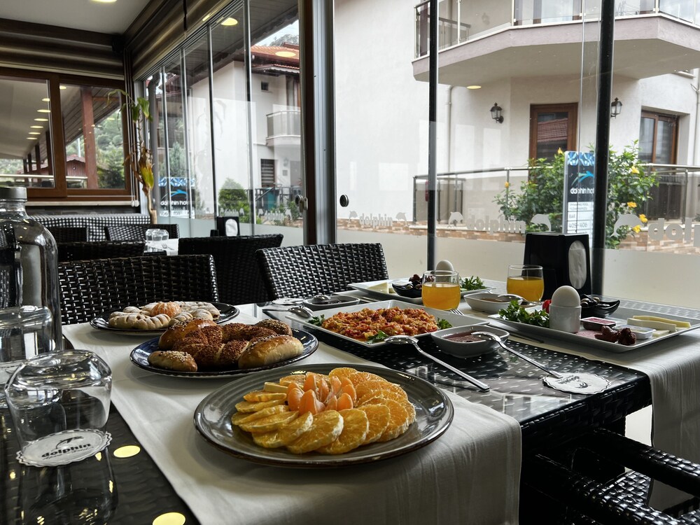 Dolphin Park Hotel 25/50