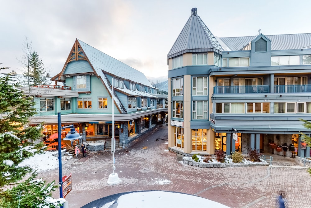Whistler Peak Lodge 43/53