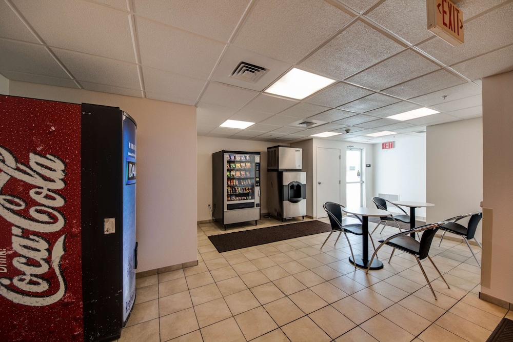 Studio6 Brownsville, TX 36/62