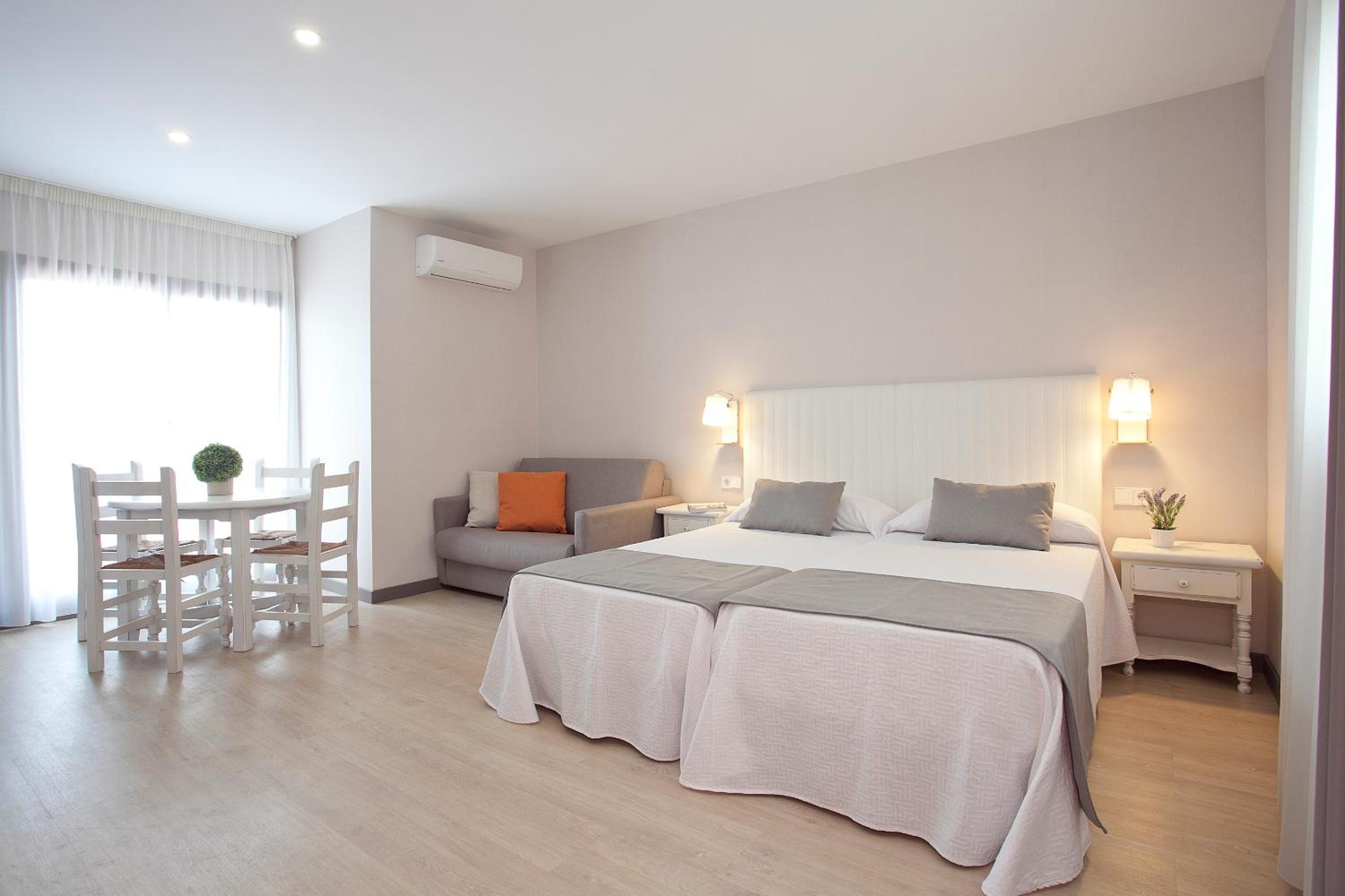 Apartamentos Ribera 8/19
