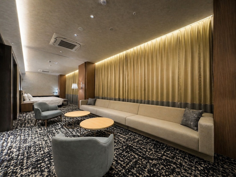 Randor Hotel Sapporo Prestige 24/47