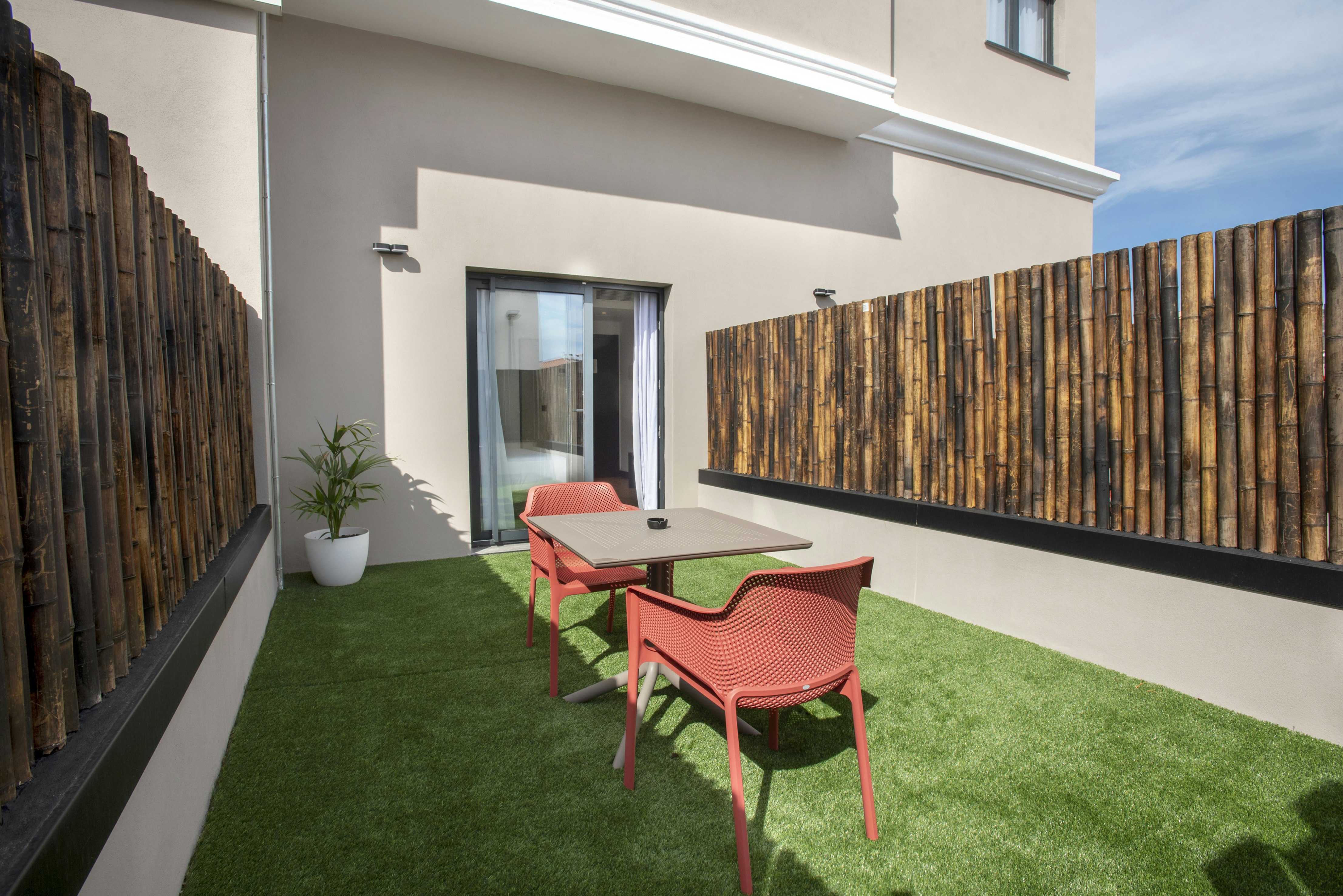 Hotel Sercotel Plana Suites 51/53