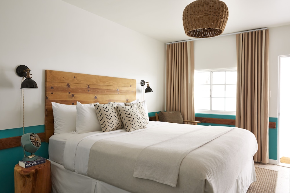 Beach, House, King Bed
