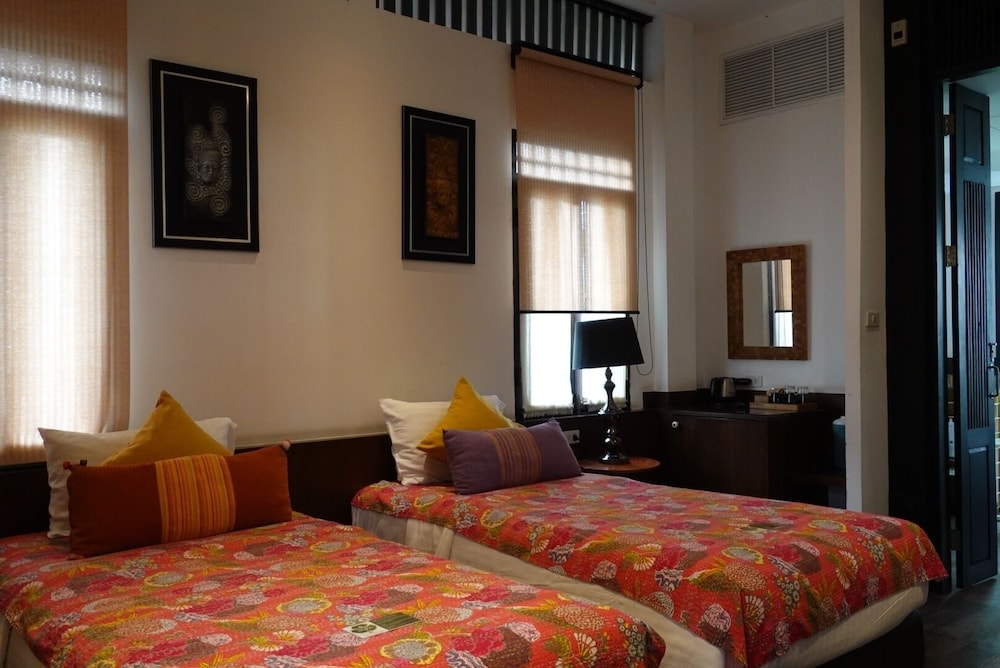 BAAN SAEN FANG 12/50