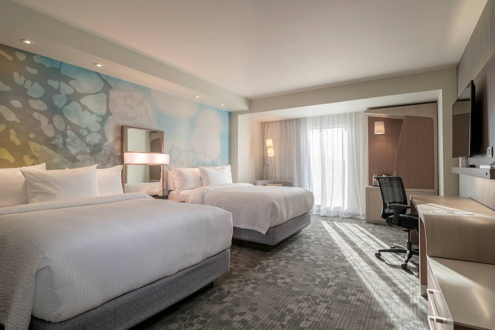 Courtyard By Marriott Ciudad Juarez 12/45
