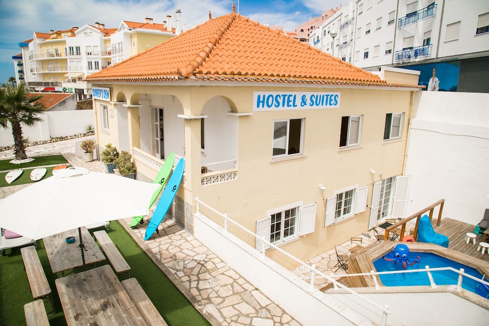 Surfer's Den Ericeira 3/43
