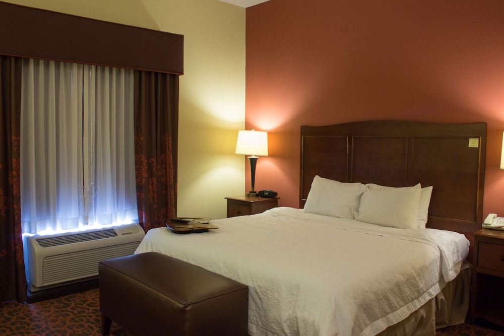 Hampton Inn Junction City Kansas 9/39