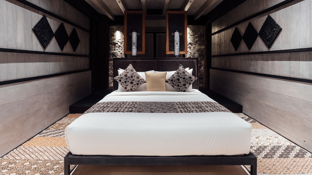 Cliff, Single, King Bed, Sea View