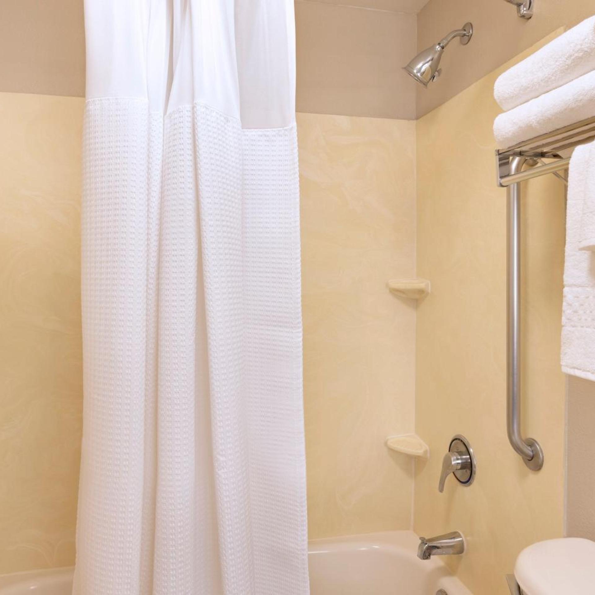 جناح بسريرين مزدوجين مع أريكة بحوض استحمام لذوي الإعاقة، Springhill Suites By Marriott Newark Liberty International 5/8