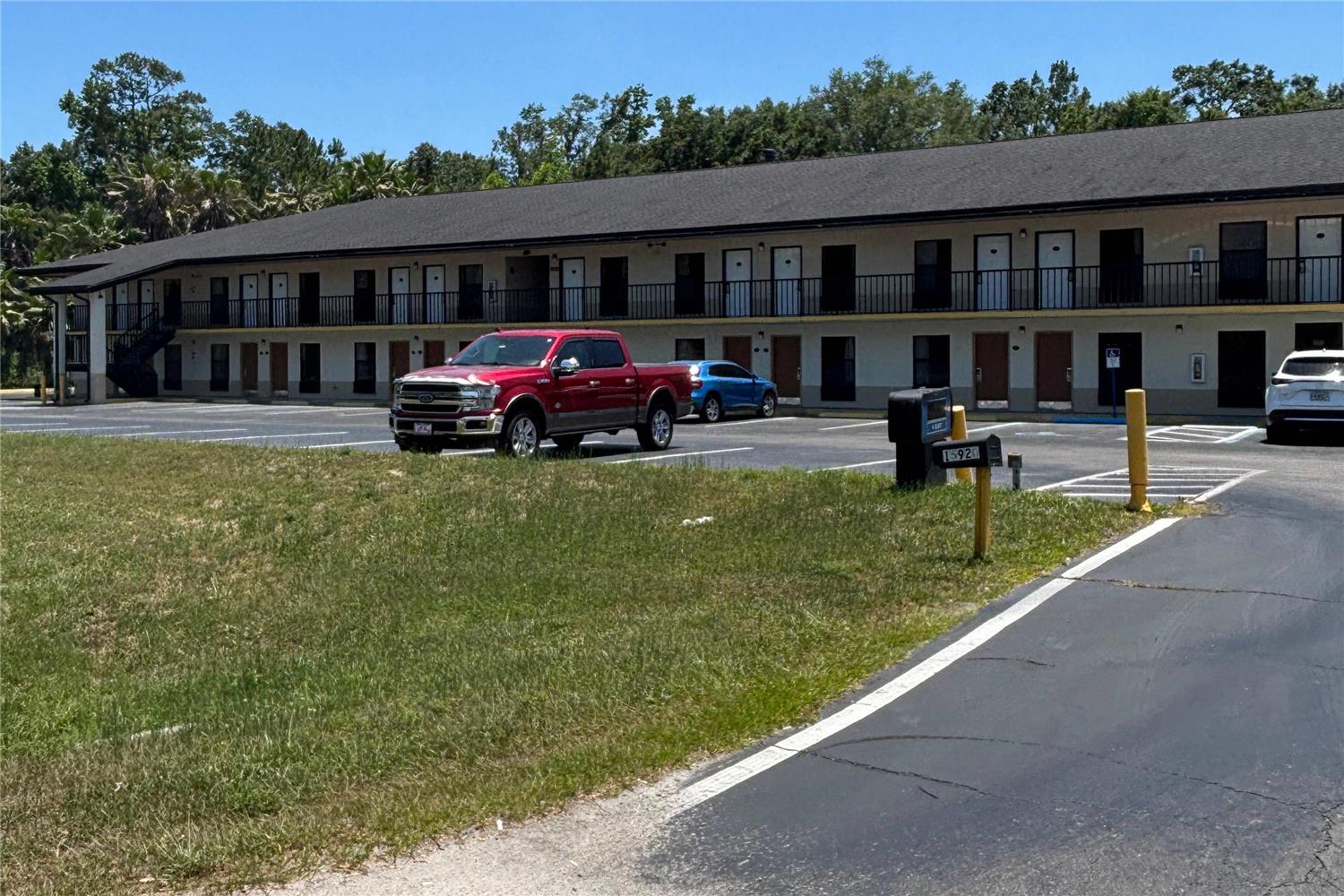 Clarion Pointe Alachua - Gainesville Area 16/20