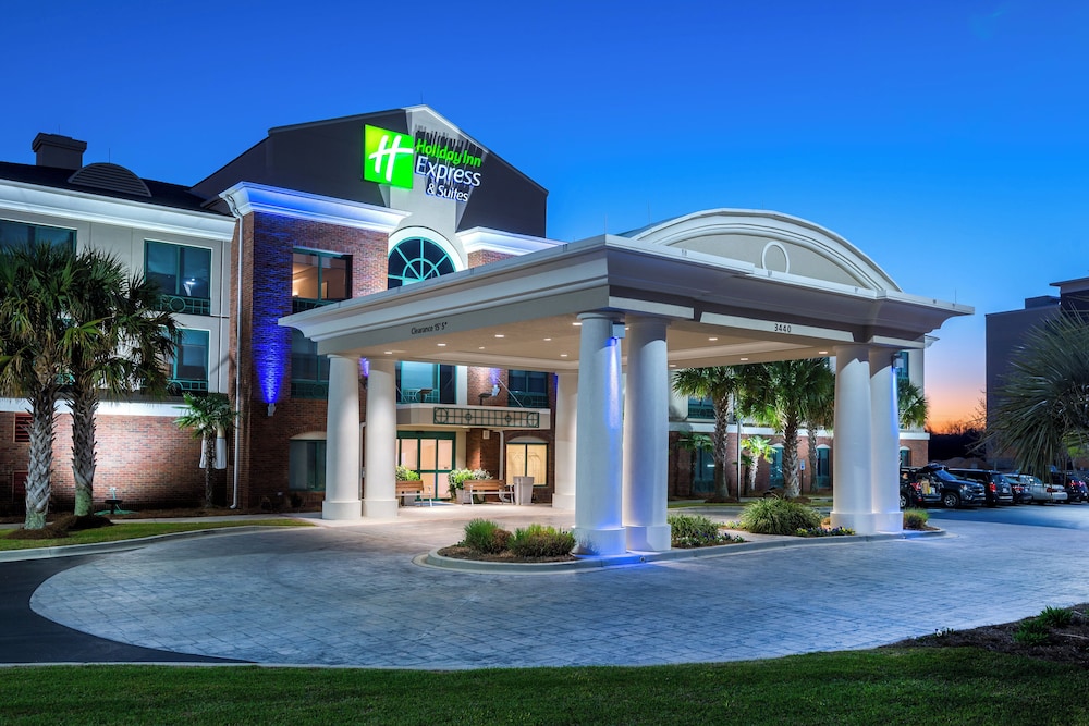 Holiday Inn Express and Suites Florence I-95 and I-20 Civic Ctr, an IHG Hotel 4/70