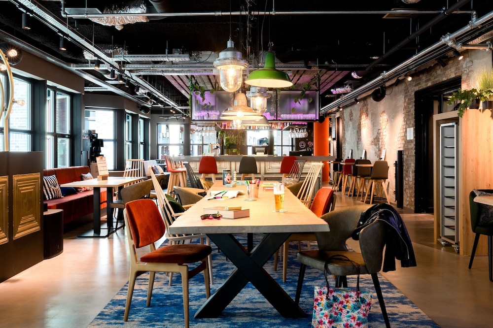 Moxy The Hague 13/17