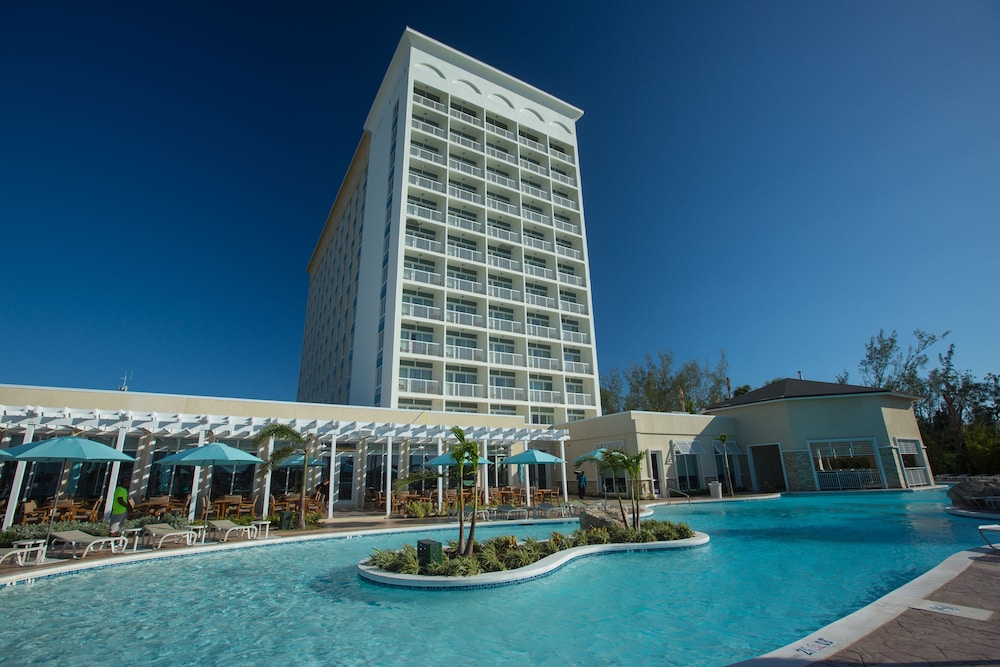Warwick Paradise Island Bahamas - Adults Only 10/72