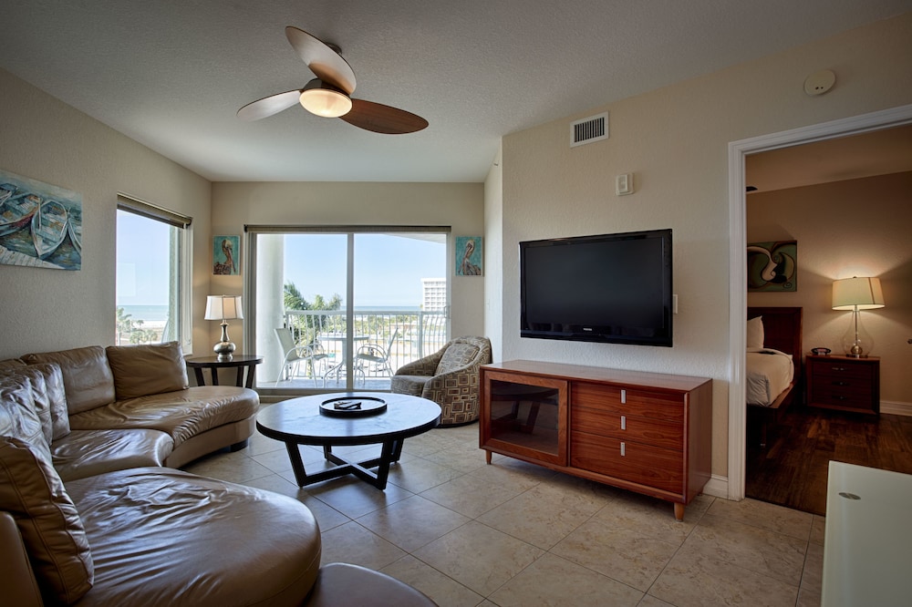 Crystal Palms Beach Resort 38/50