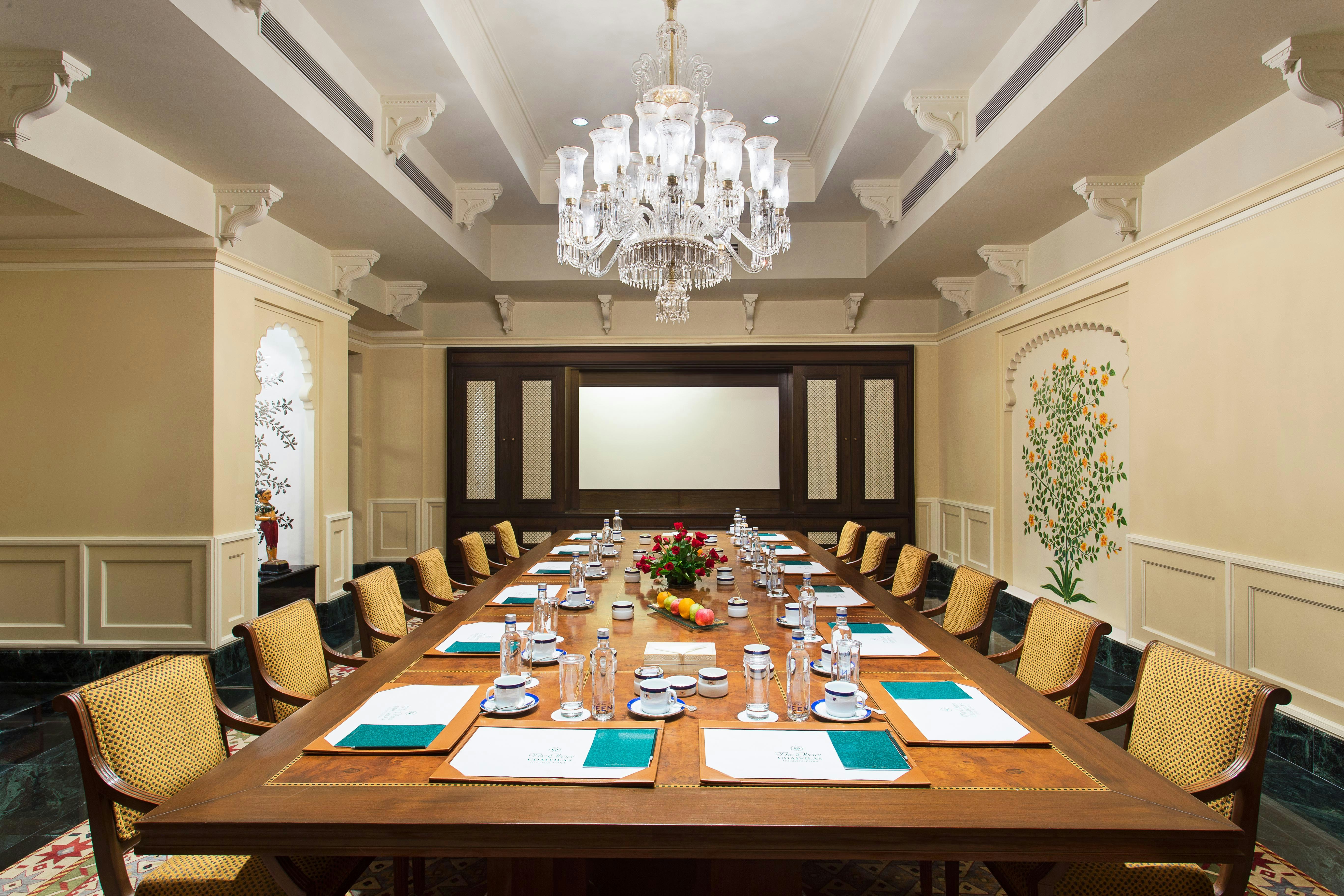 Oberoi Udai Vilas 57/78