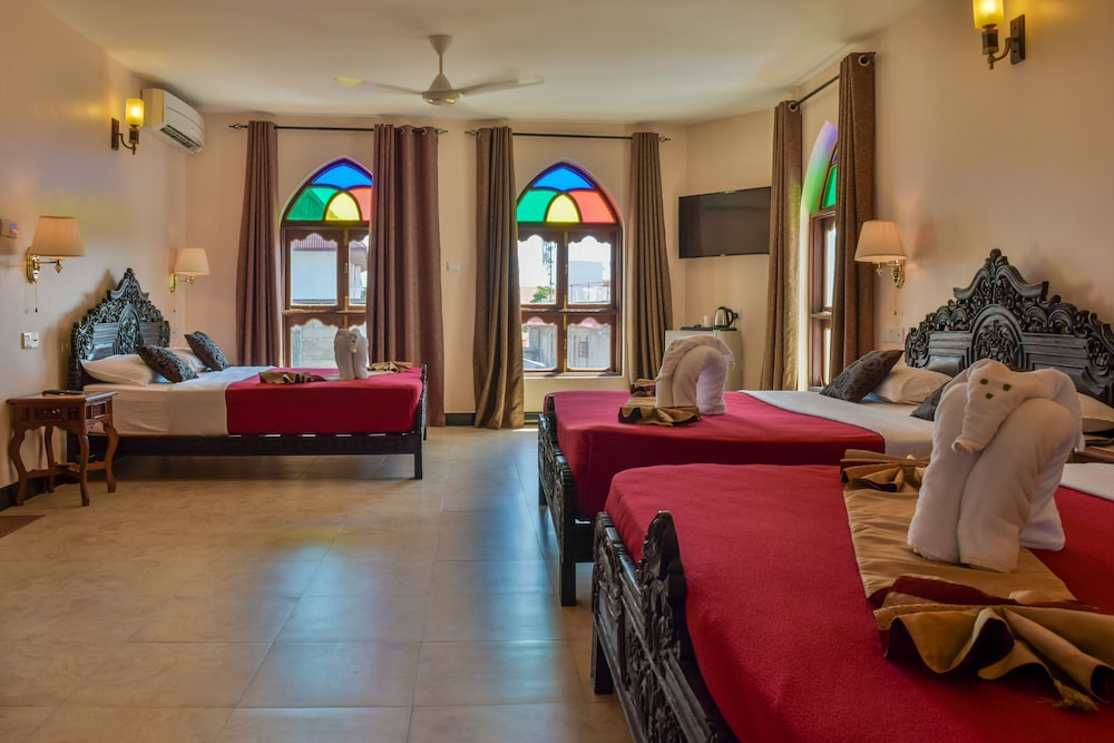 Tembo House Hotel Apartments 27/50