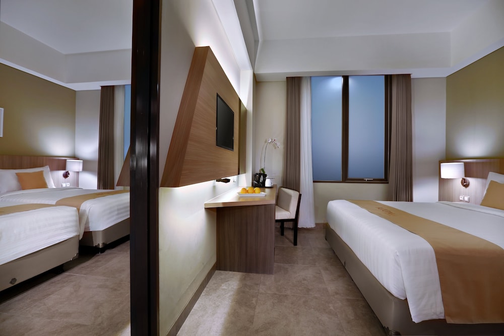 Aston Inn Mataram 33/65
